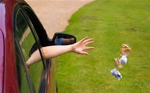 Image showing person throwing litter from a car window